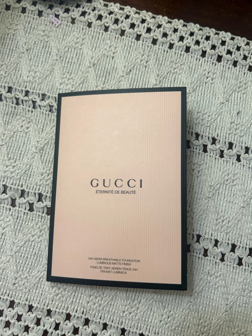 Gucci Sample 24 hour Wear Foundation Matte Finish - Picture 1 of 3